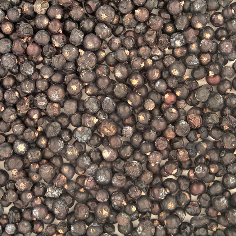 Fox’s Spices Juniper Berries 500g. Aromatic spice with pine, citrus & pepper notes. Perfect for game, pork, curing meats, pickling & gin infusions.