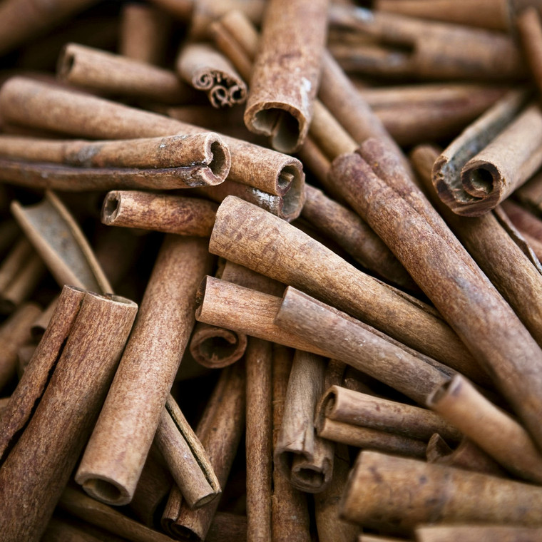 Discover Fox’s Spices Cinnamon Sticks 250g. Perfect for curries, rice dishes, baking, mulled wine, and desserts. Add warm, sweet spice to savoury and sweet recipes.