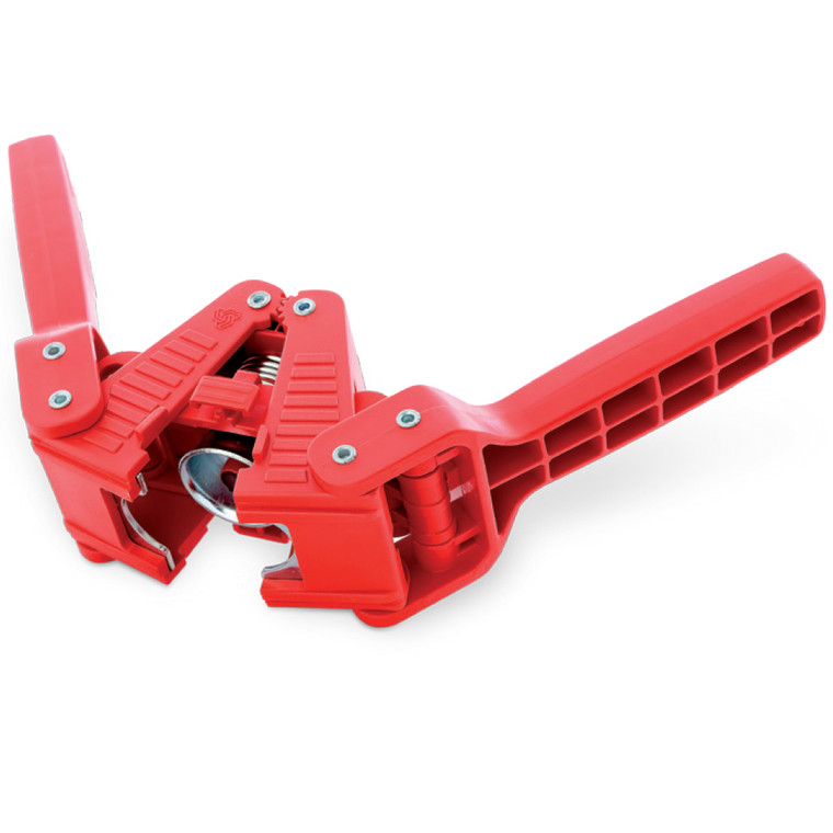 Seal bottles securely with the Beer Bottle Capper. A sturdy crown capper for 26mm caps, perfect for beer, kombucha, cordials, and homemade drinks.