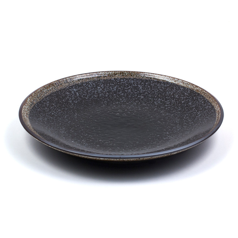 Kosui Black Speckled Plate 22.5cm combines modern style and Japanese porcelain craftsmanship. Ideal for serving main dishes and everyday dining.