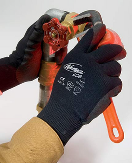 Ninjas that Fight Ice: The Best Gloves for Handling Icy Water