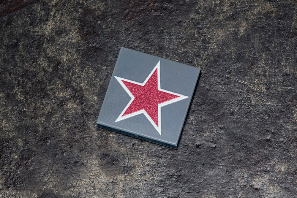 2x2 Tile with Red Star 