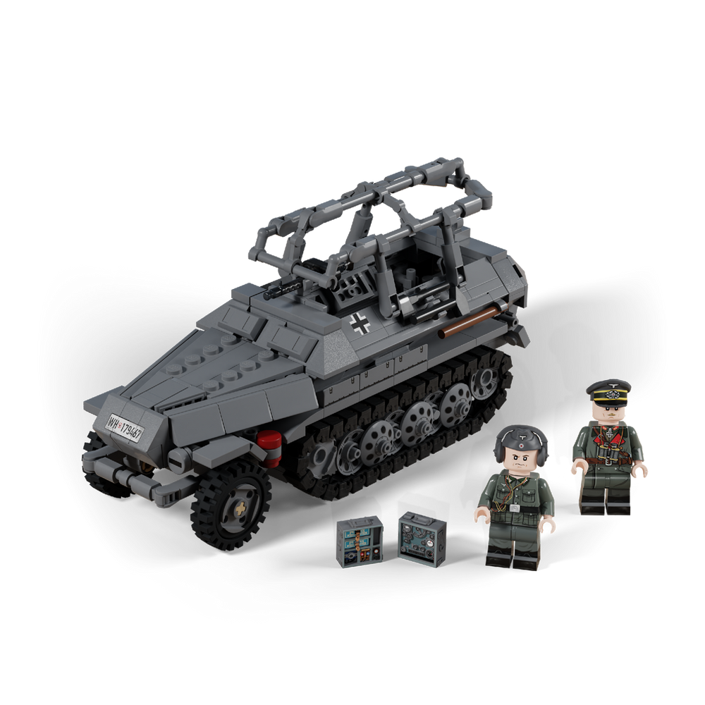 SdKfz 251/6 - Kommandopanzerwagen - with Heinz Guderian + Staff Officer