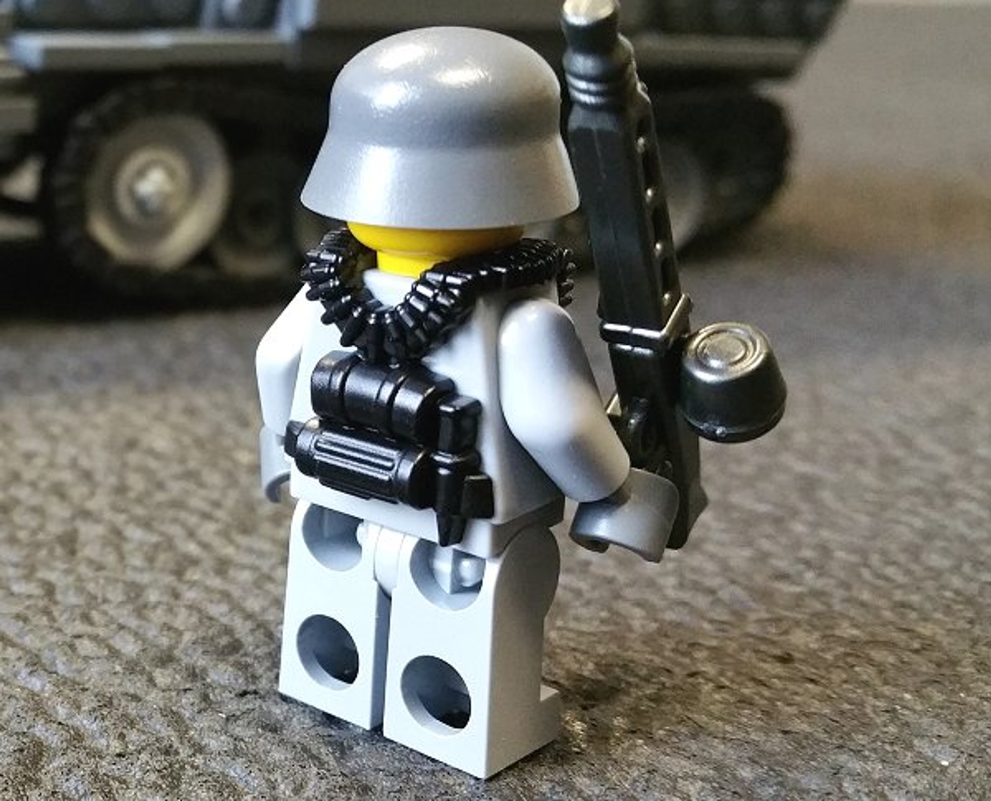 brickmania製ww2ドイツ軍トラックと8.8cm対空砲セット brickmania製ww2ドイツ軍トラックと8.8cm対空砲セット