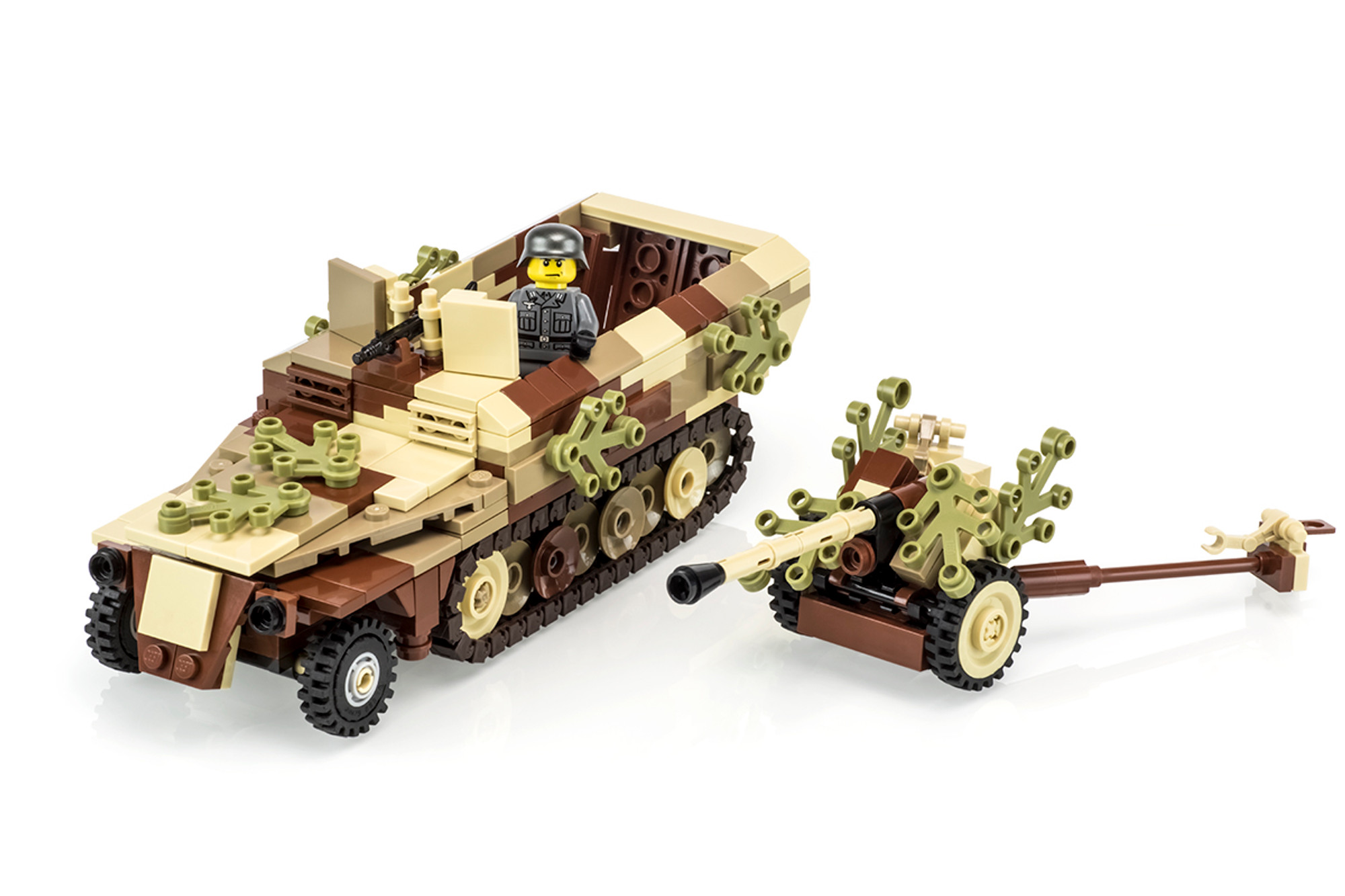 SdKfz 251 ausf D + Pak 40 with Ambush Camo and Bonus WWII German Minifig  Squad Pack