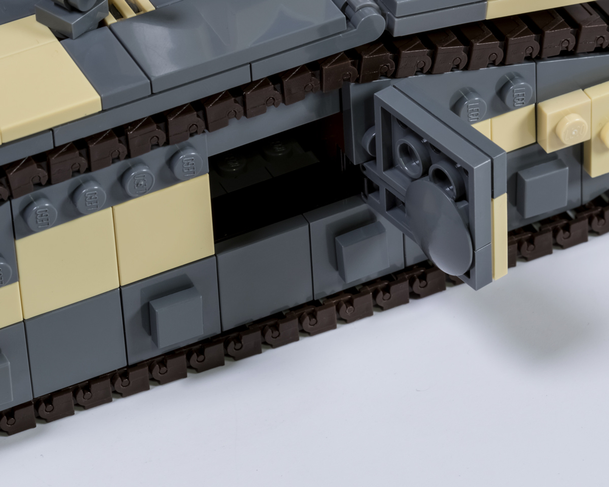 LEGO MOC Char Leclerc by BrickA Design
