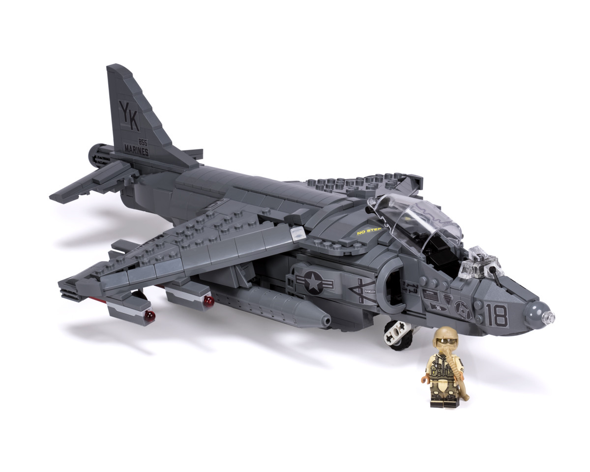 Harrier AV-8B - Brickmania Toys