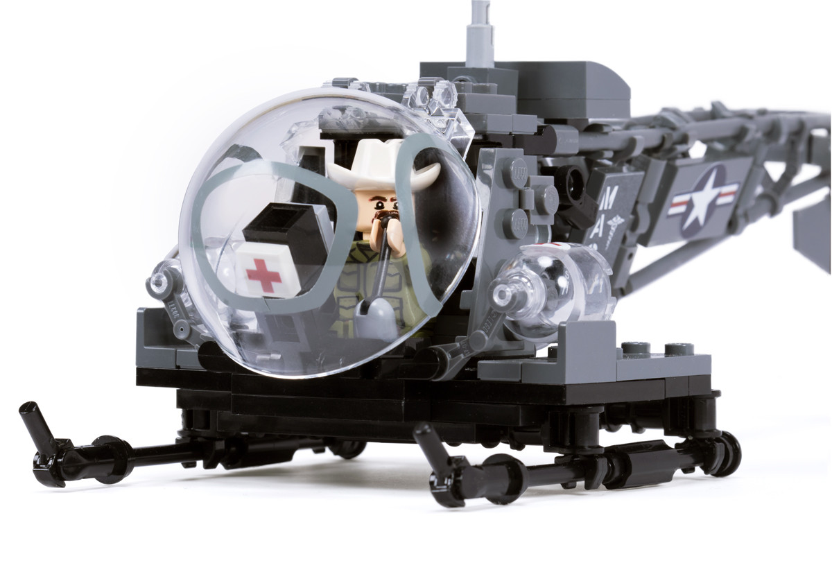 H-13 Sioux “M.A.S.H.” Helicopter - Brickmania Toys