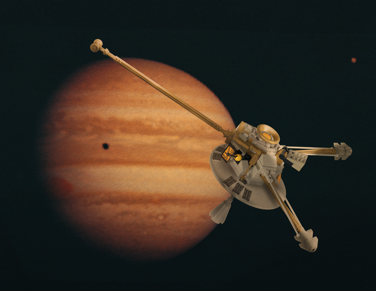 Pioneer 10 - American Space Probe - Brickmania Toys