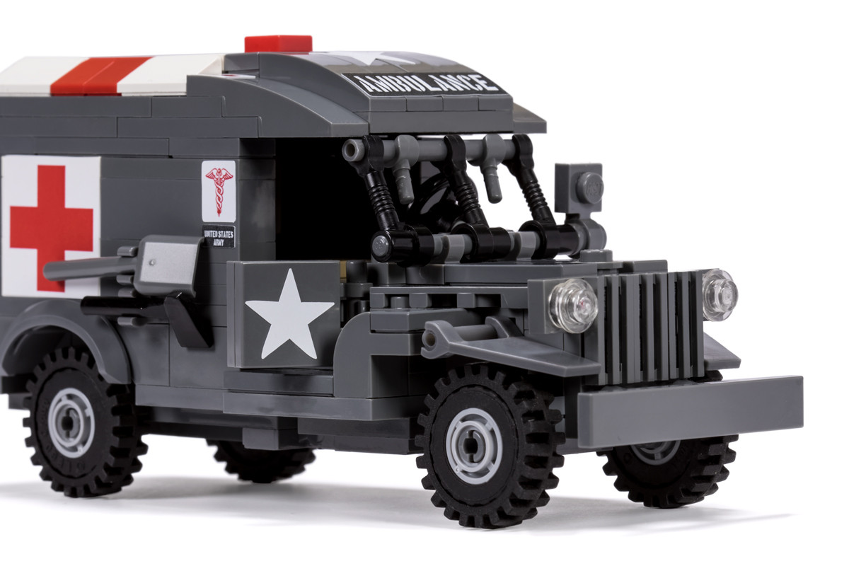 WC54 Ambulance - Brickmania Toys