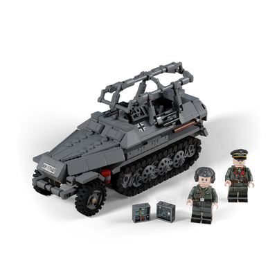 SdKfz 251/6 - Kommandopanzerwagen - with Heinz Guderian + Staff Officer