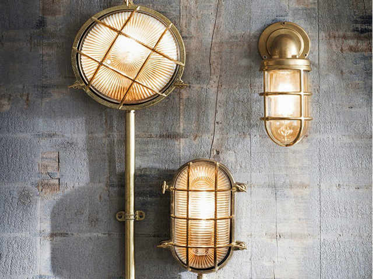 Devonport Bulk Head Light Brass - Vintage Lighting