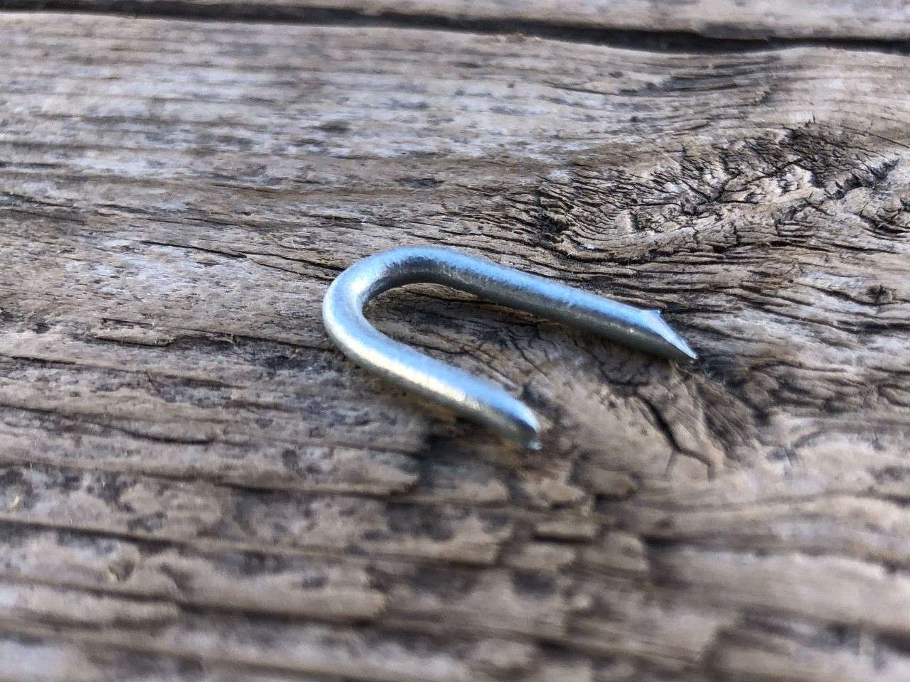Galvanised Netting Staples