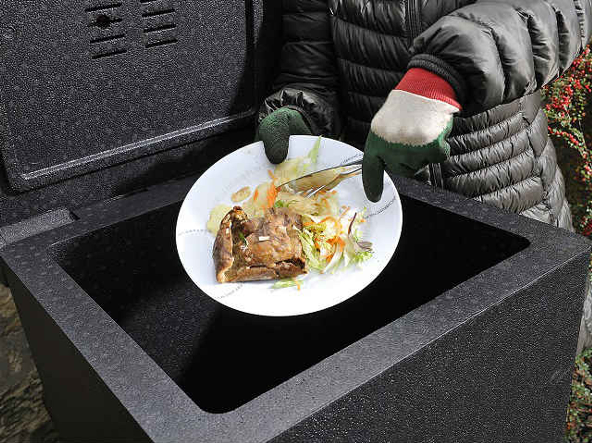 The Hotbin Composter For Home Hot Composting