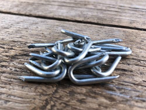 Galvanised netting staples u shaped hooks