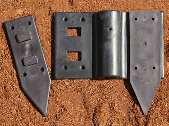 Hoop Bed Joining Bracket With Ground Spikes