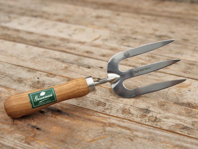 weeding fork from greenman tools