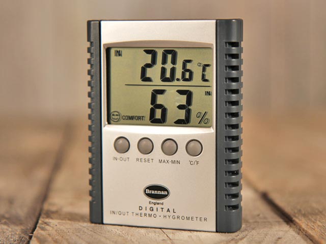 the weather station digital thermometer