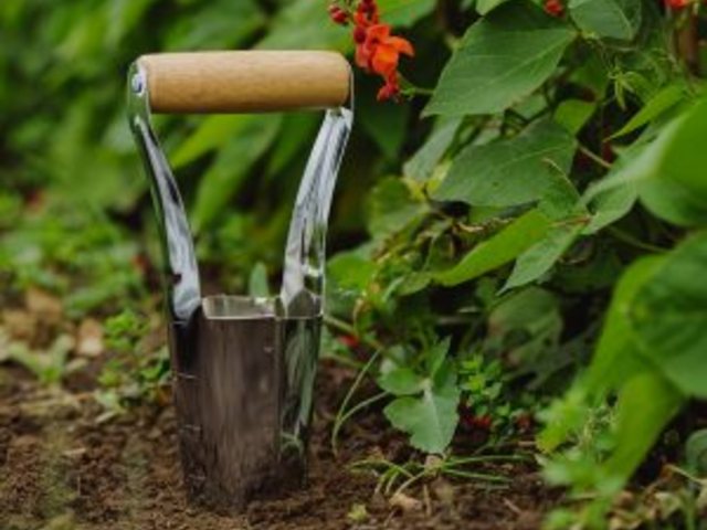 Kent & Stowe Large Hand Held Bulb Planter