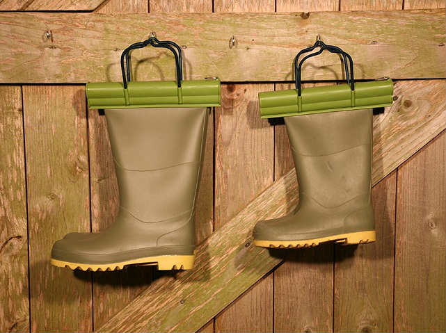 Wellies can also be hung up using the bootclamp