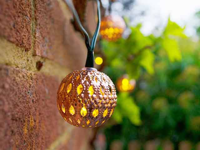 solar garden light