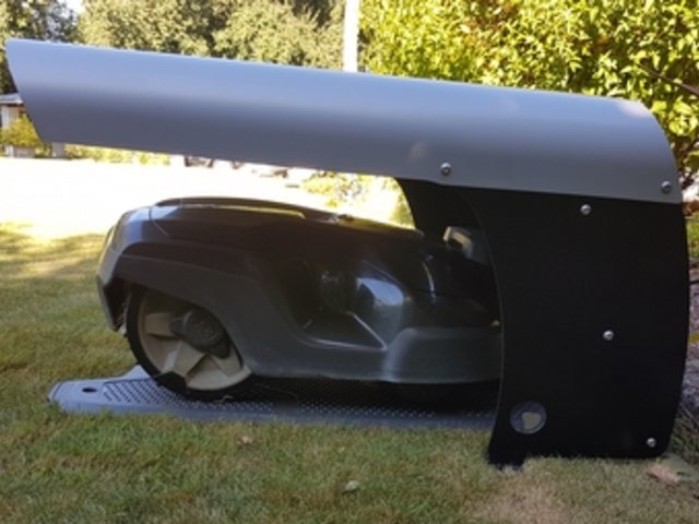 Robot Protect B Robotic Lawnmower Garage