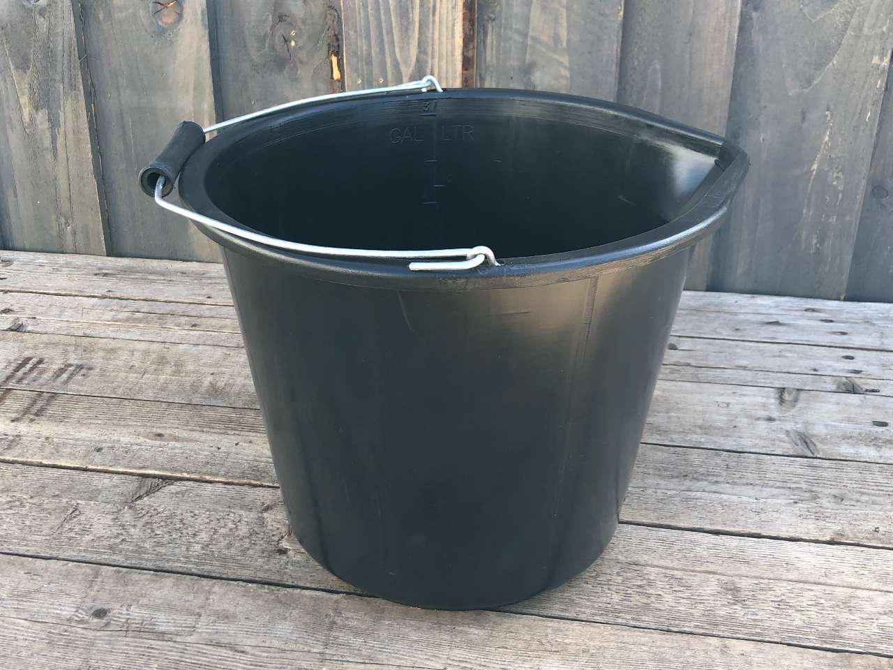 Black Builders Bucket - 2 Gallon