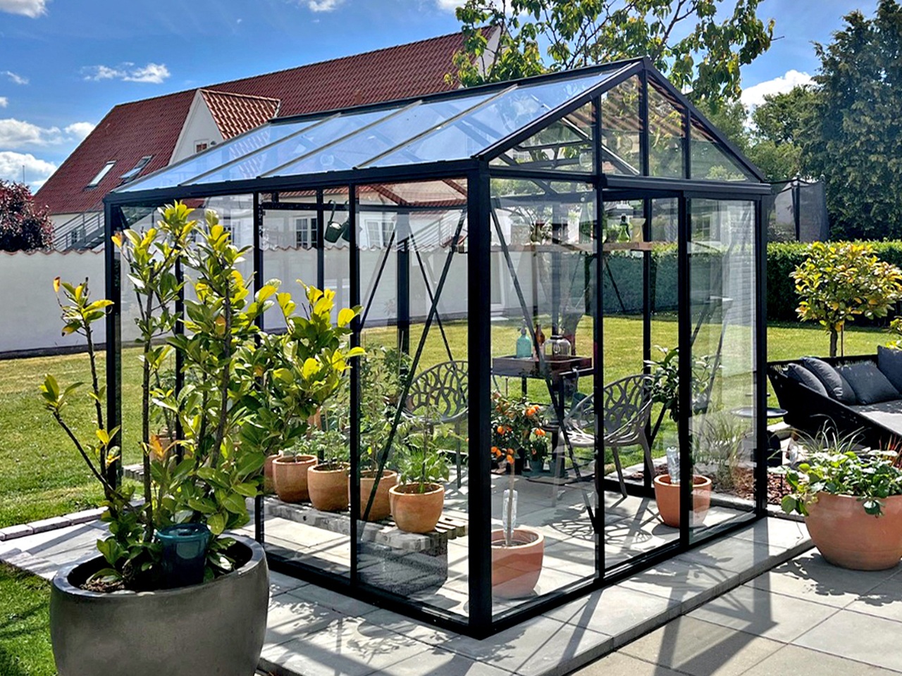 Premium aluminium greenhouse
