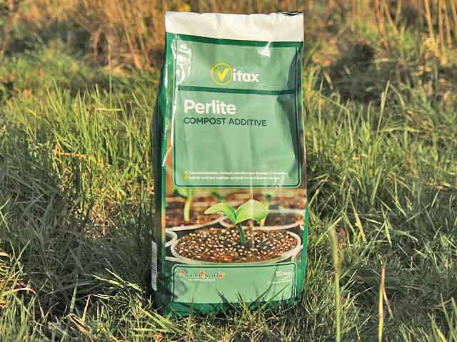 perlite volcanic rock granules 10 litre packet