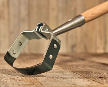 Swiss made galvanized oscillating stirrup hoe