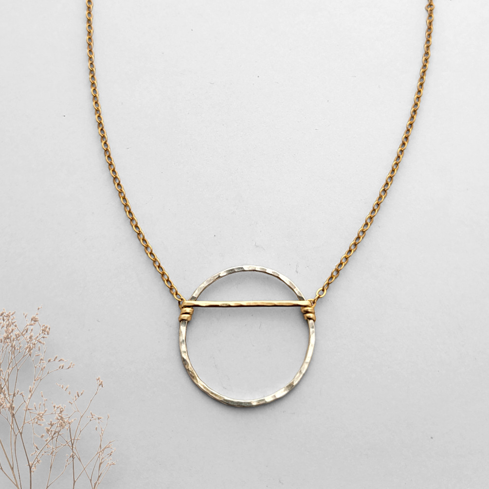 Linear Grace Necklace