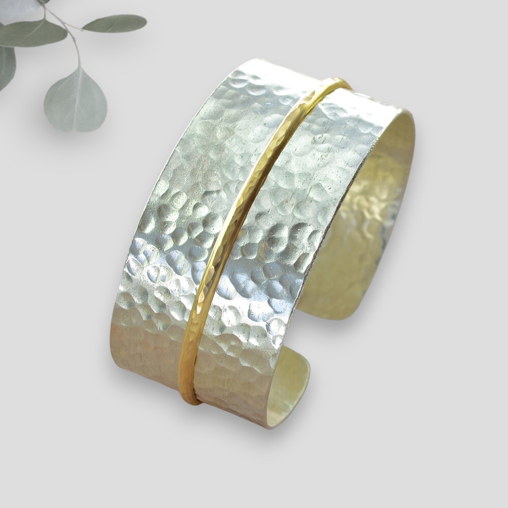 Streaming Gold Cuff  Streaming Gold Cuff