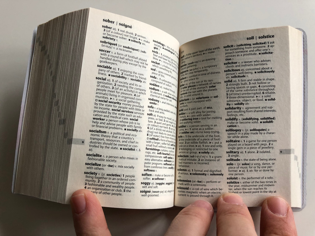 Paperback Oxford English Dictionary