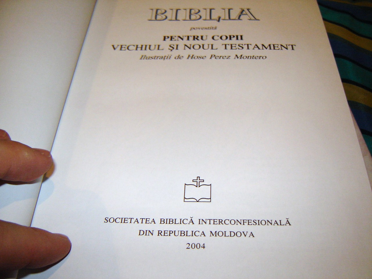 Romanian KJV Bible SUPER LARGE PRINT / Biblia Fidela - Traducere Literala  Noua Completata, Revizuita si Actualizata / Editia A 4-A Cu Litere Mari /  Printed in South Korea 2015: Bible Society: : Books