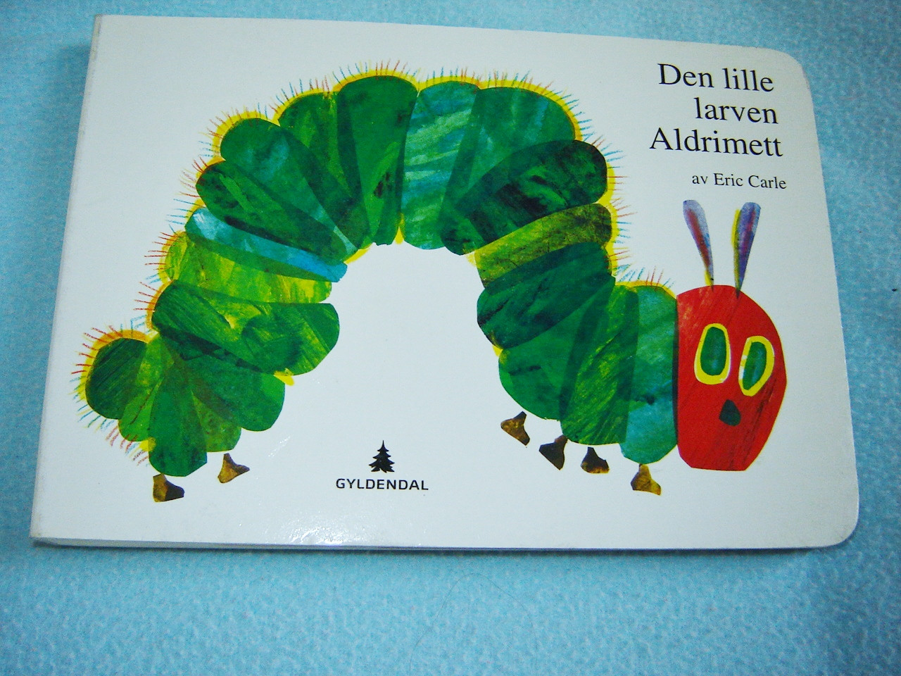 The Very Hungry Caterpillar - Norwegian Language Edition