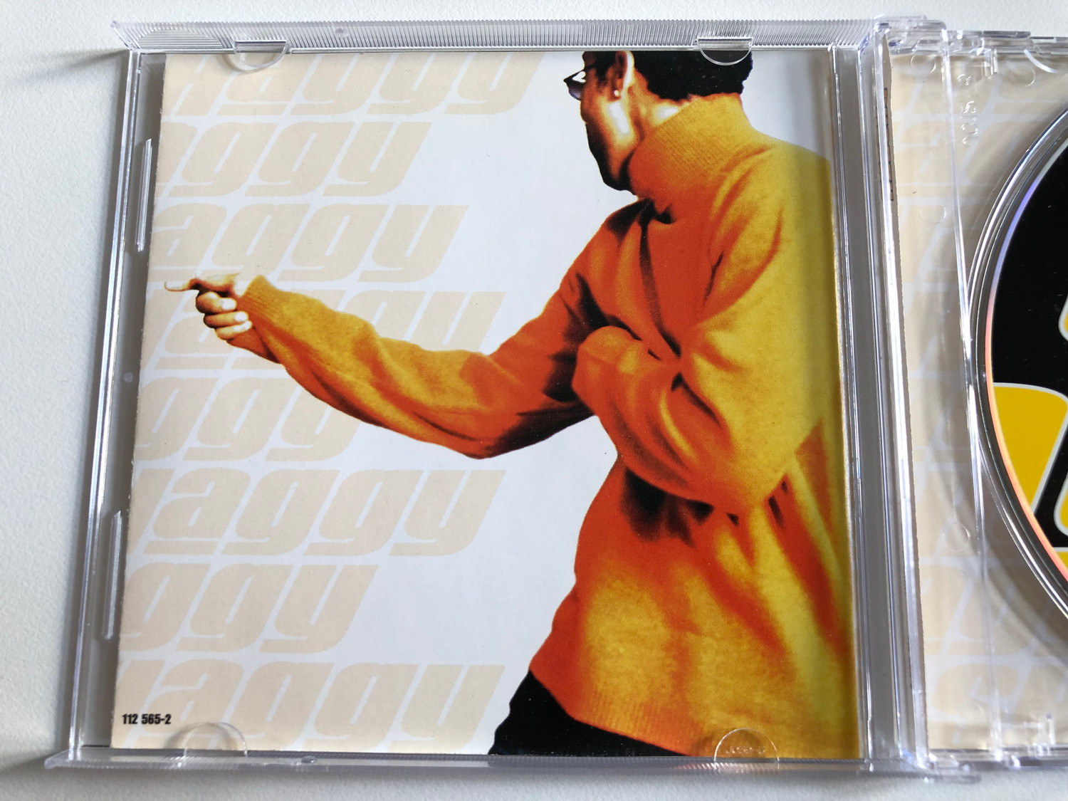 Shaggy – Hot Shot / MCA Records Audio CD 2001 / 112 565-2 - Bible