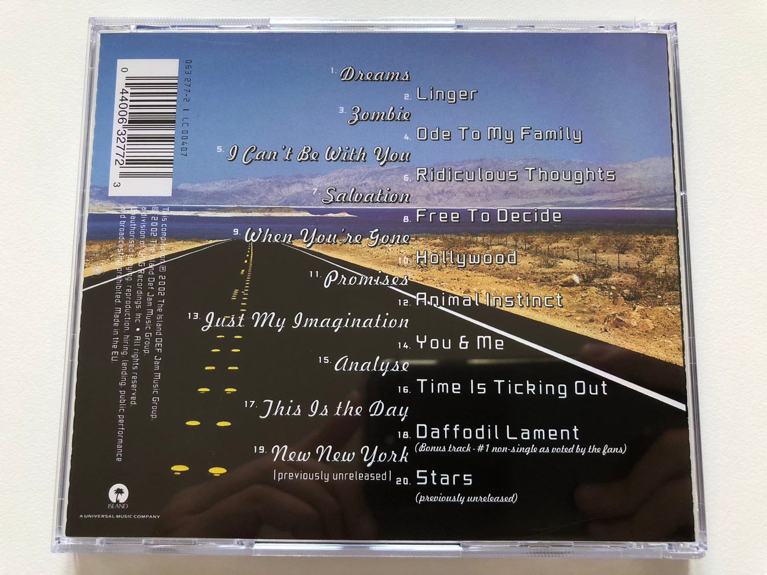 The Cranberries – Stars: The Best Of 1992-2002 / Island Def Jam 