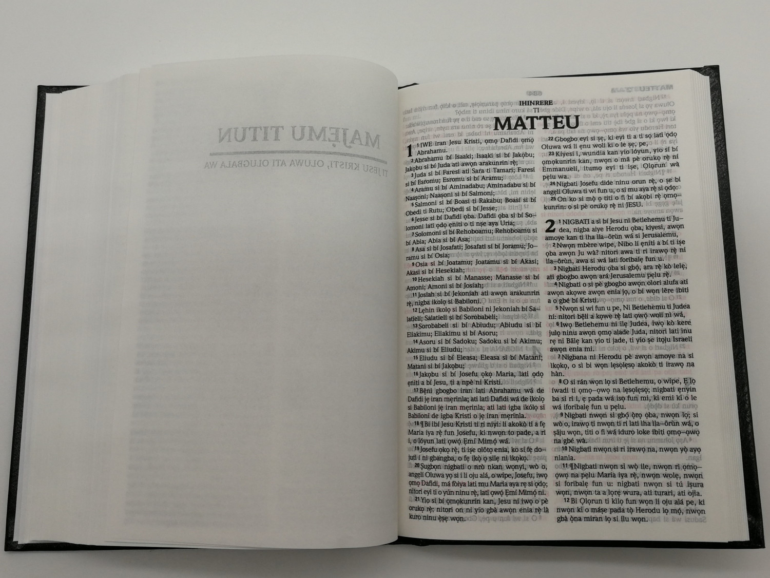 Bibeli Mimo The Holy Bible in Yoruba Pélú Óró Jesu Tí a Fi Áwó Pupa Ko