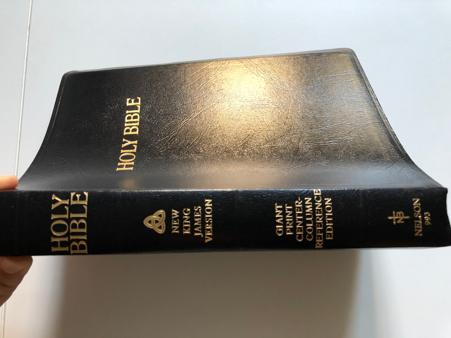 Giant Print CENTER-COLUMN REFERENCE BIBLE / New King James Version