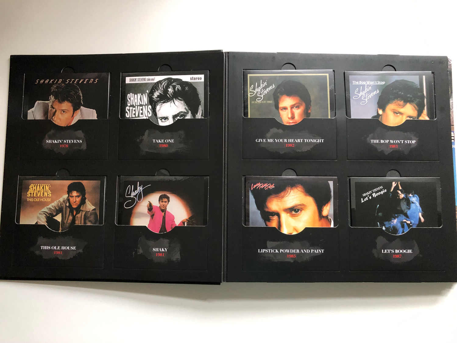 SHAKIN' STEVENS FIRE IN THE BLOOD / THE DEFINITIVE COLLECTION