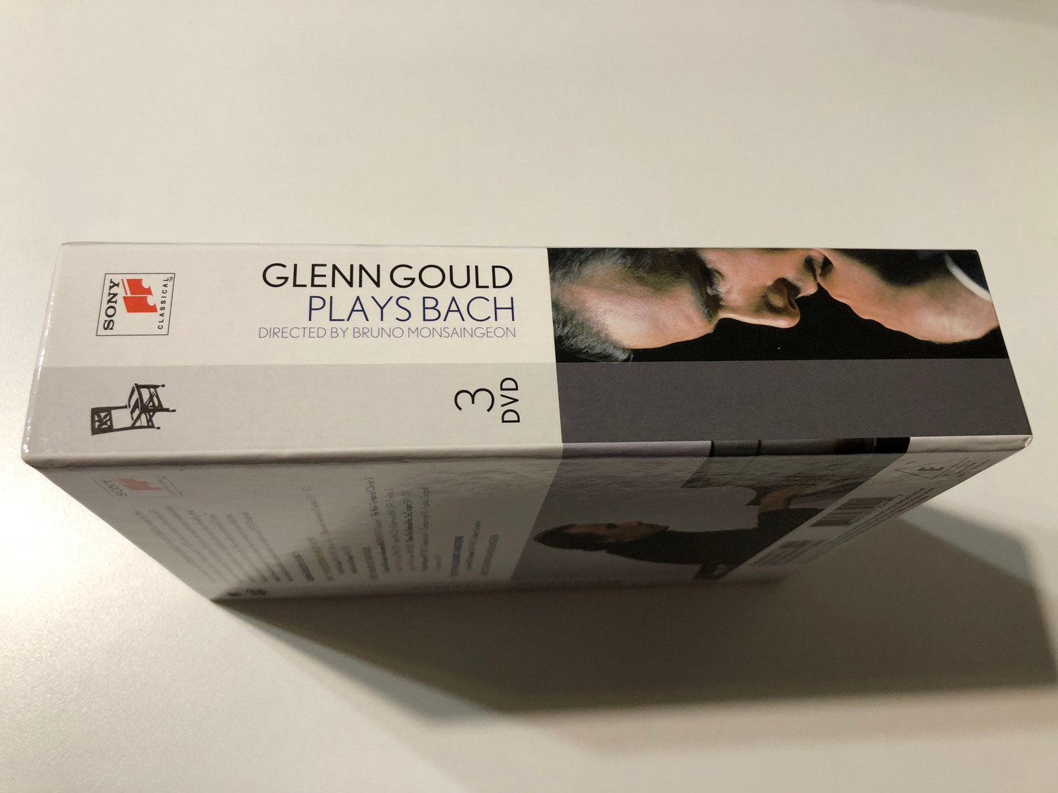 Sony Classical: Glenn Gould Plays Bach (3-DVD Box Set) - Bible in