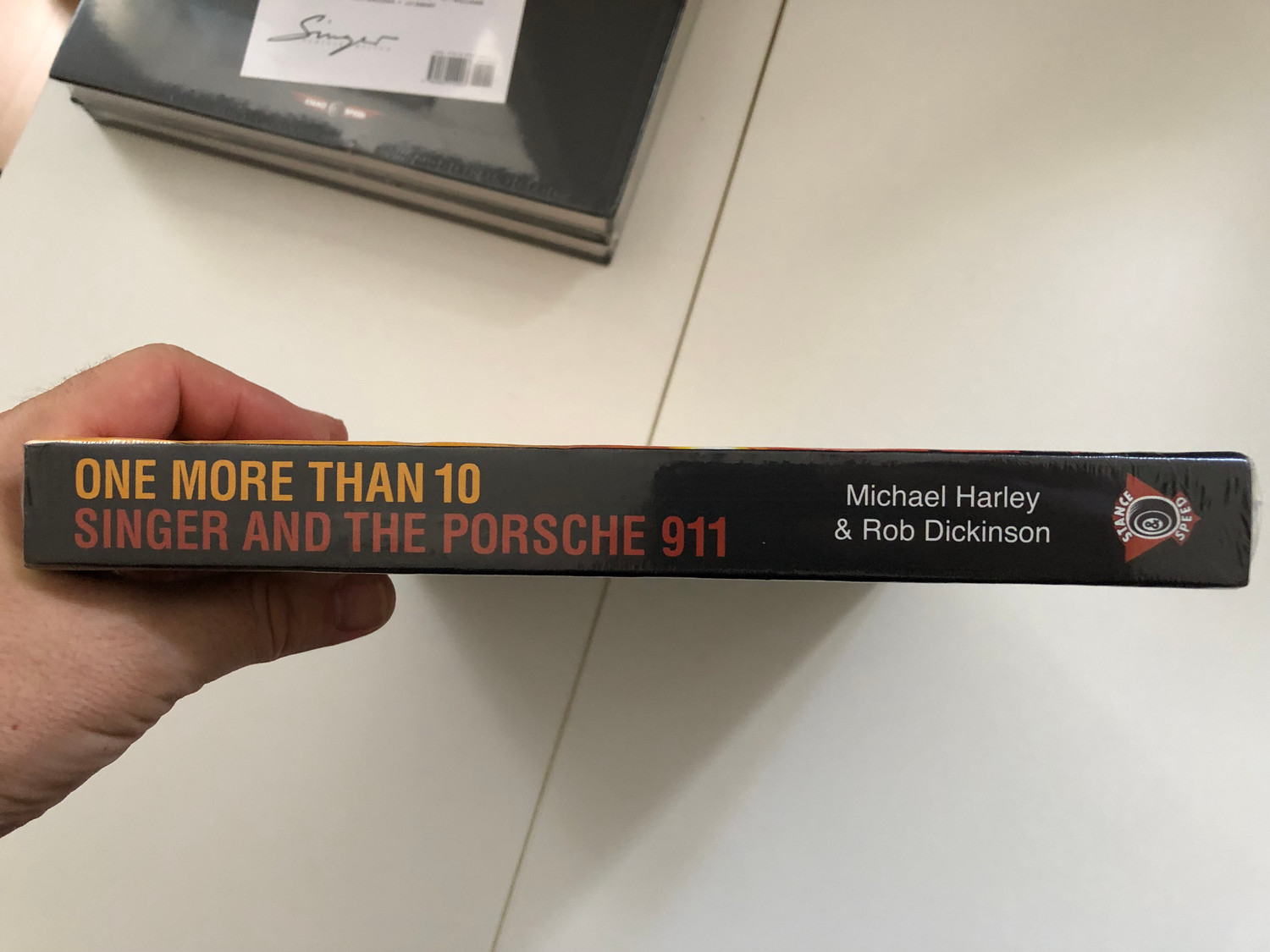 洋書　ONE MORE THAN 10 SINGER PORSCHE 911 Michael Harley Rob Dickinson 2016 One More Than 10 Singer