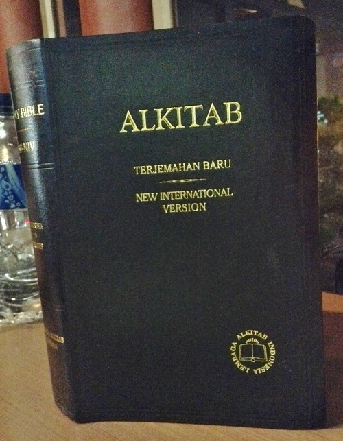 Indonesian - English Bilingual Bible Black Leather Bound / ALKITAB Indonesian Formal Translation