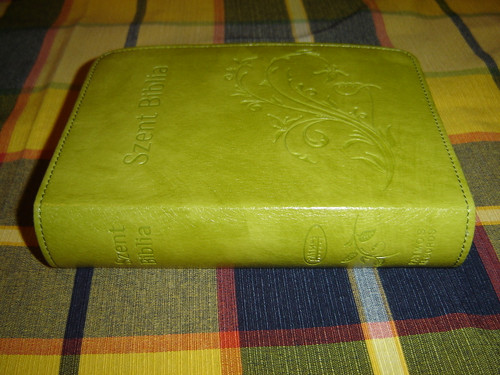 Hungarian Light Green Small Leather Bible / Magyar Szent Biblia Karoli Gaspar Reszben Atdolgozott Kiadas