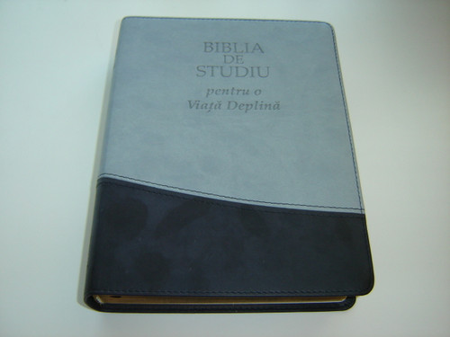 The Full Life Study Bible in Romanian Language Edition / Biblia De Studiu pentru o Viata Deplina - Versiunea D. Cornilescu