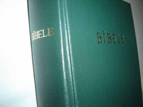Latvian Green Cover Bible 053 / BIBELE Vecas un Jaunas Deribas Svetie Raksti