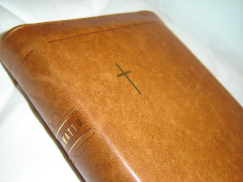 Finnish Luxury Brown Leather Bound Bible / Small Size, Small Size 96x142 mm, Zipper, Thumb Indexed / Pyha Raamattu