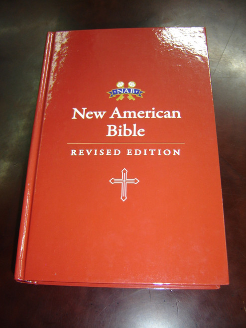 New American Bible (NAB) Revised Edition /  Catholic Bible with Study Notes, Maps and Deuterocanonical Books / 2016 Print