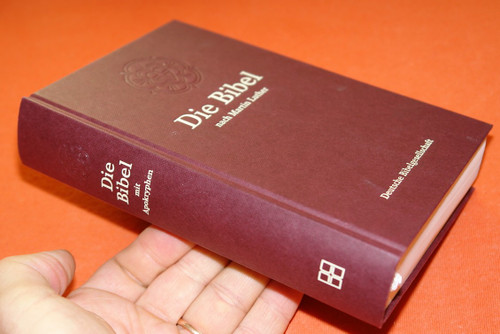 German Luther Bible with Apocrypha / Bibelausgaben, Die Bibel nach der Übersetzung Martin Luthers, mit Apokryphen, neue Rechtschreibung, burguderot Nr. 1241 Hardcover Burgundy