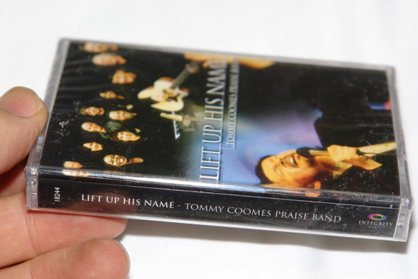 Tommy Coomes Praise Band ‎– Lift Up His Name / Featuring: Tommy Coomes / Christian Live Praise and Worship Music / Integrity Music - Audio Cassette (000768182444)
